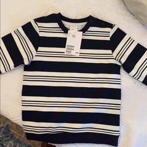 H&M kids top. Size 12-18 but runs more like 18-24